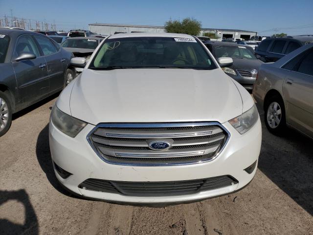 Седани FORD TAURUS 2015 Білий