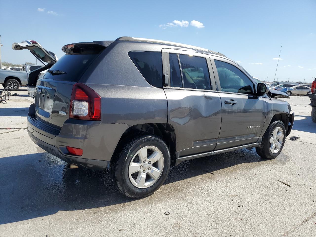 2017 Jeep Compass - Image 3