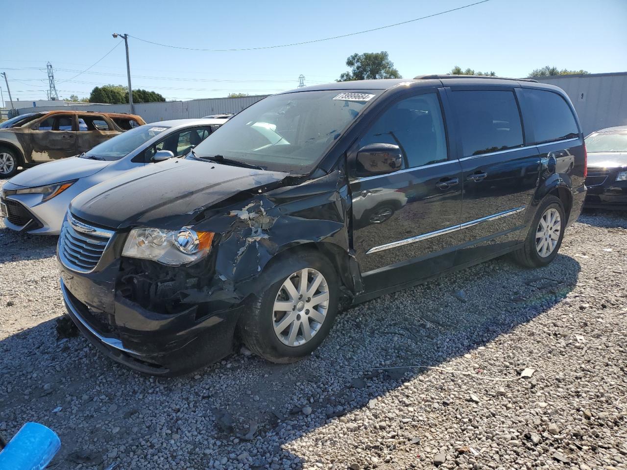 2014 Chrysler Town & Country Touring იყიდება Franklin-ში, WI - Front End