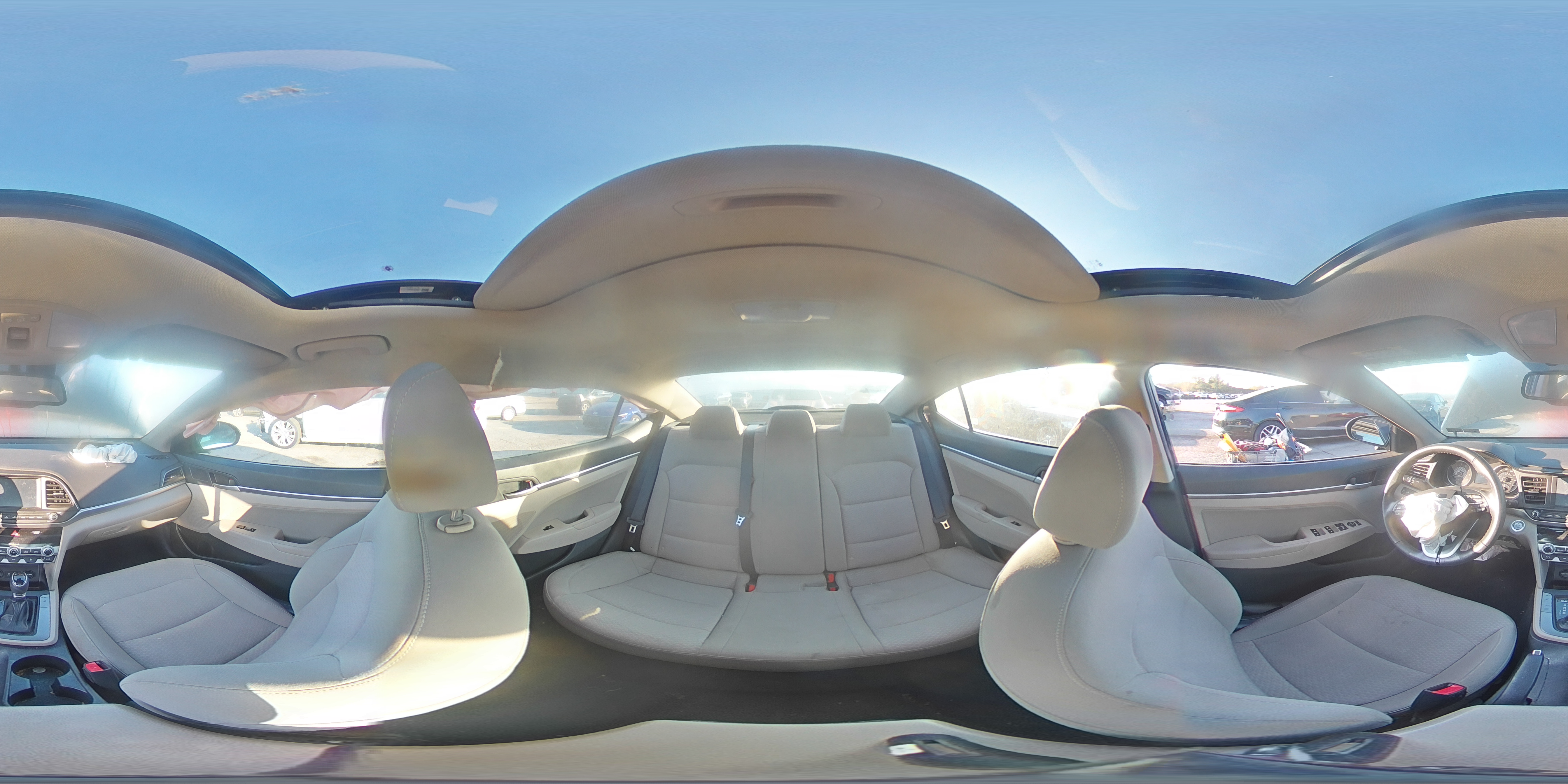 2020 Hyundai Elantra - Image 13