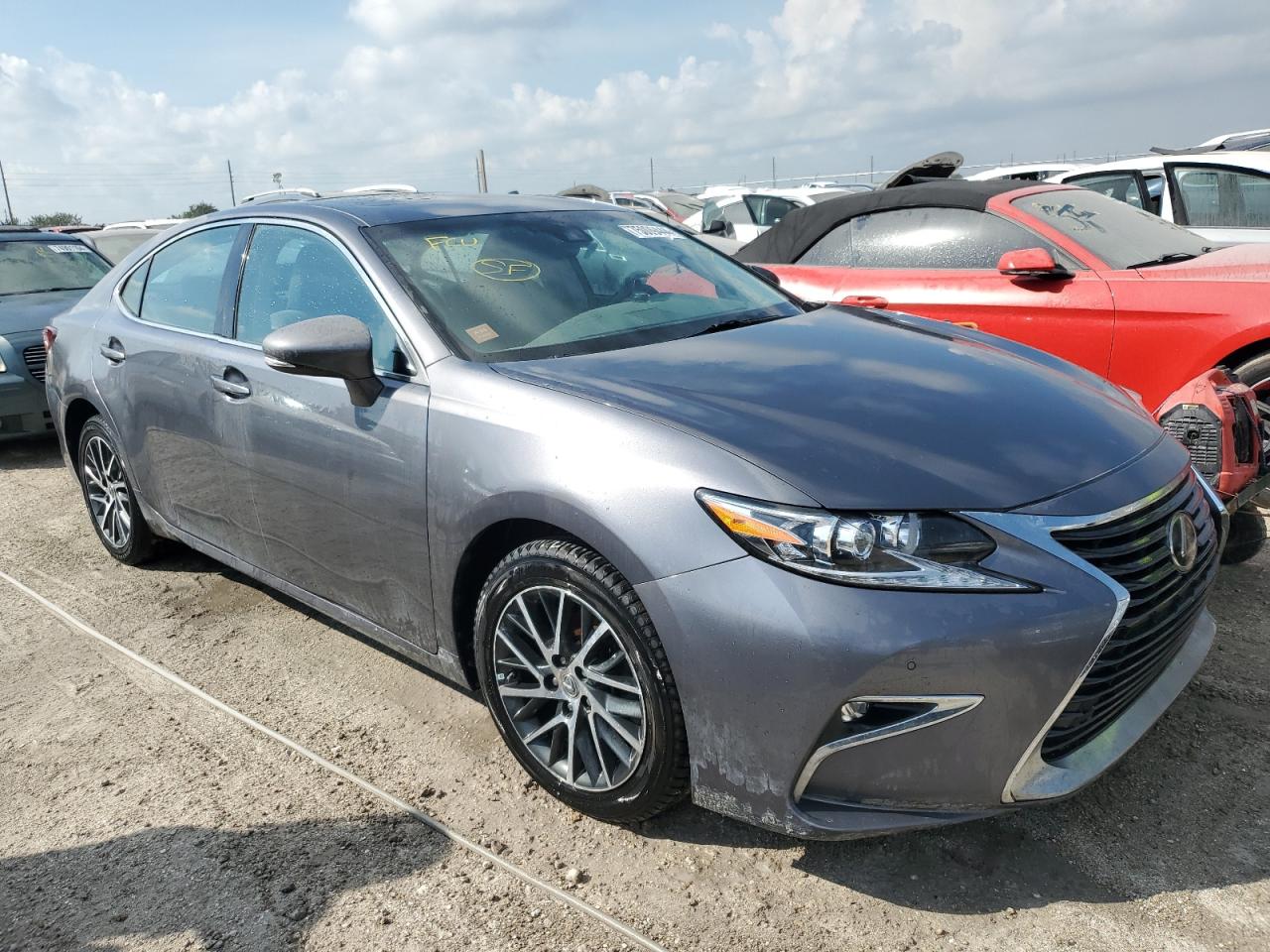 2016 Lexus ES - Image 4