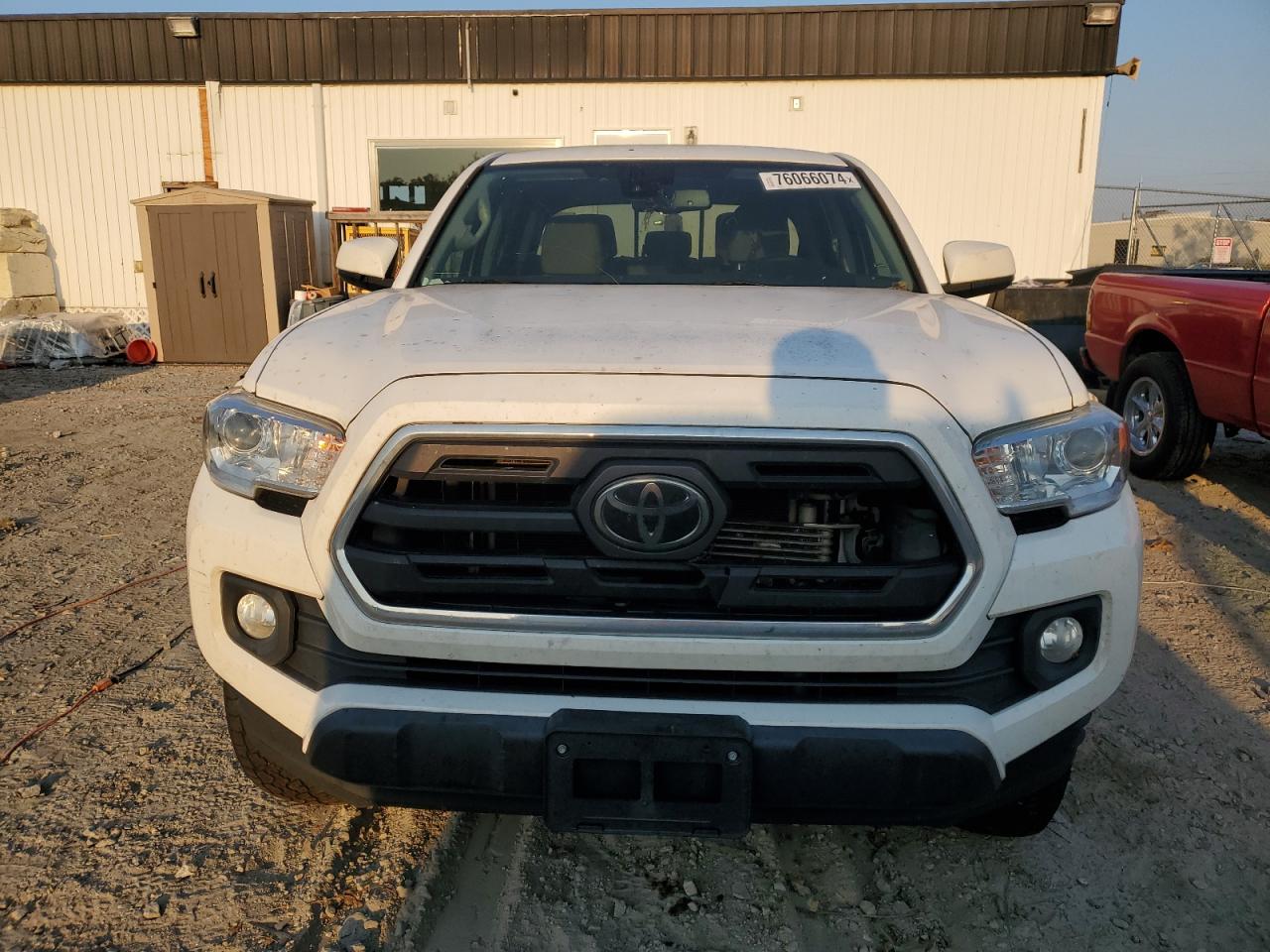 2019 Toyota Tacoma - Image 5