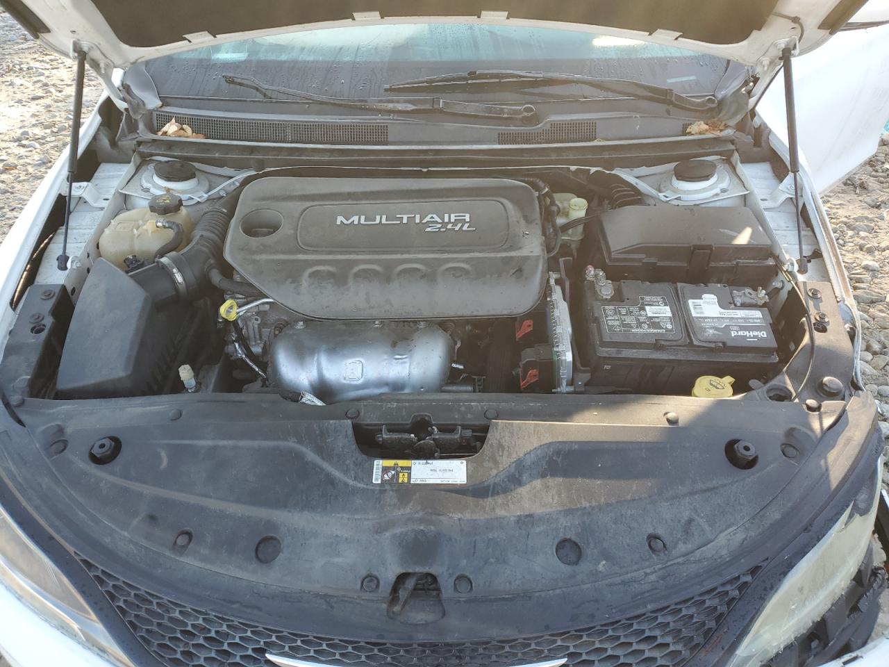 2015 Chrysler 200 - Image 12