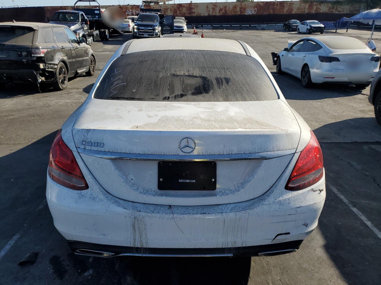 2017 Mercedes-Benz C 300 VIN: 55SWF4JB3HU183924 Lot: 75668024