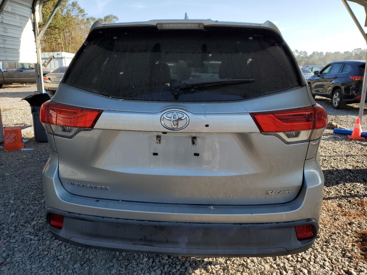 5TDJZRFH2HS468008 2017 Toyota Highlander Se