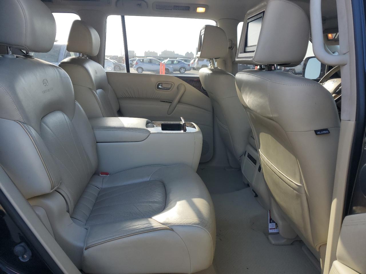 2014 Infiniti QX80 - Image 11