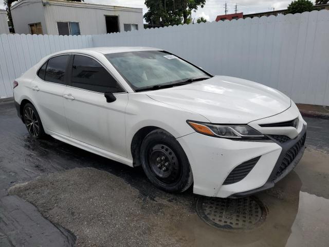  TOYOTA CAMRY 2018 Білий