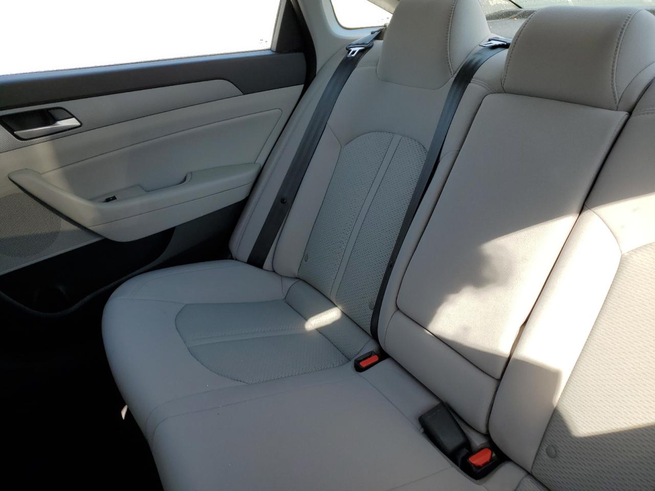 2018 Hyundai Sonata Sport VIN: 5NPE34AF8JH617299 Lot: 77016004