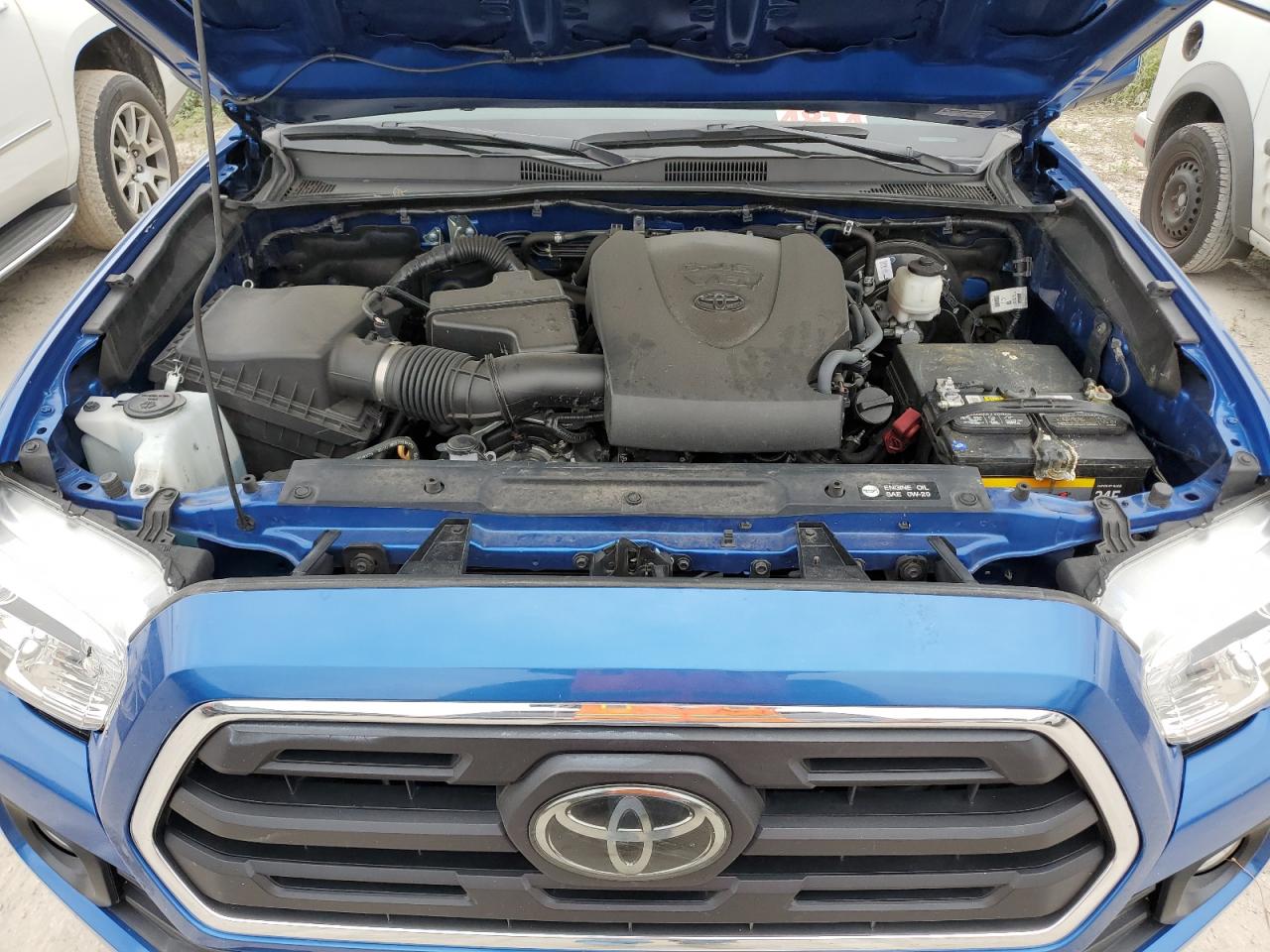2018 Toyota Tacoma - Image 11