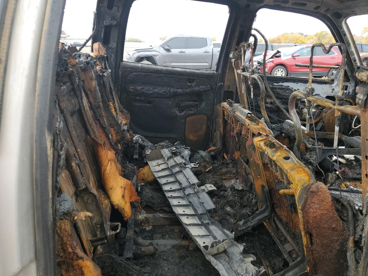 2007 Chevrolet Silverado - Image 10