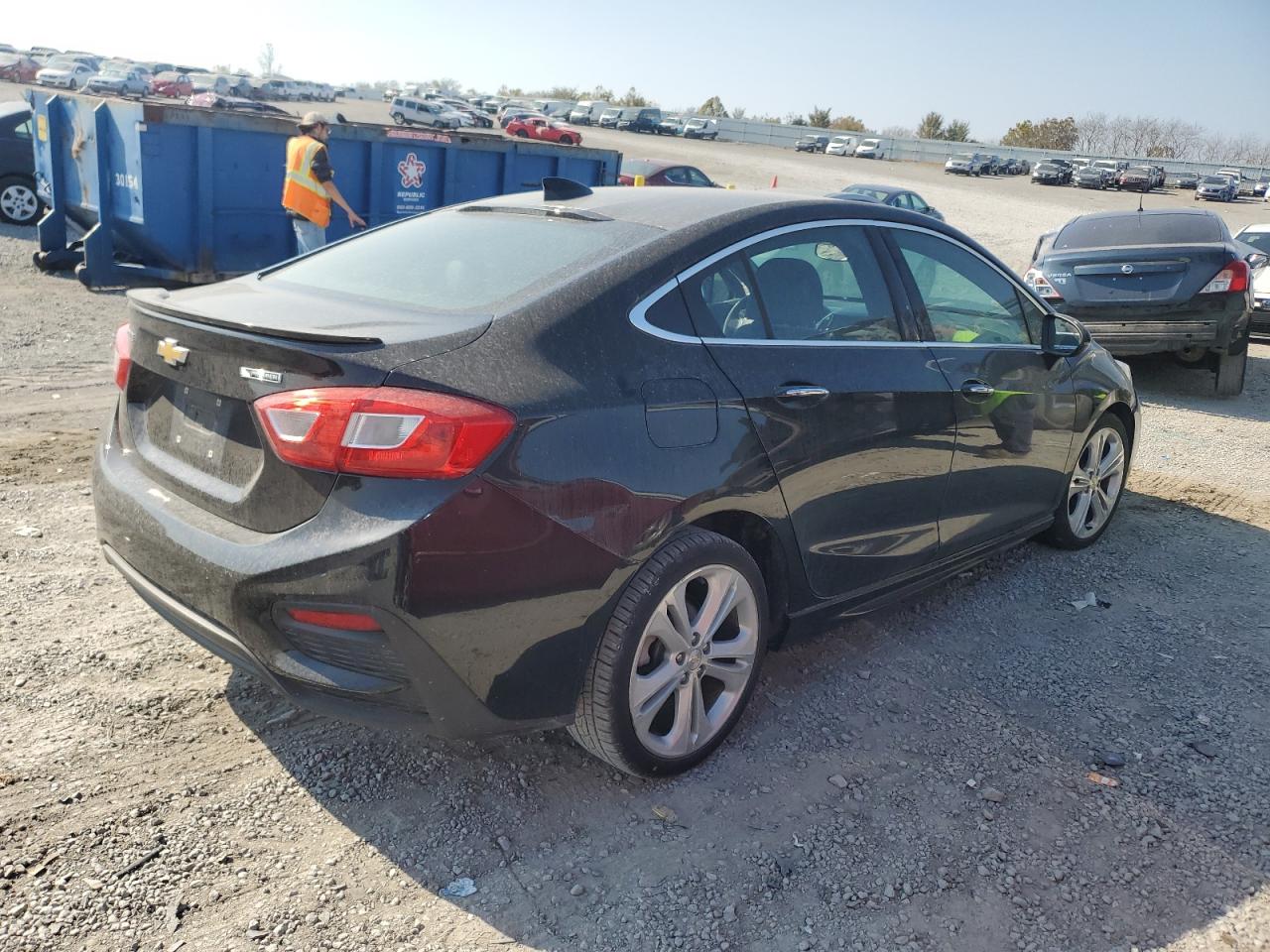 2016 Chevrolet Cruze - Image 3