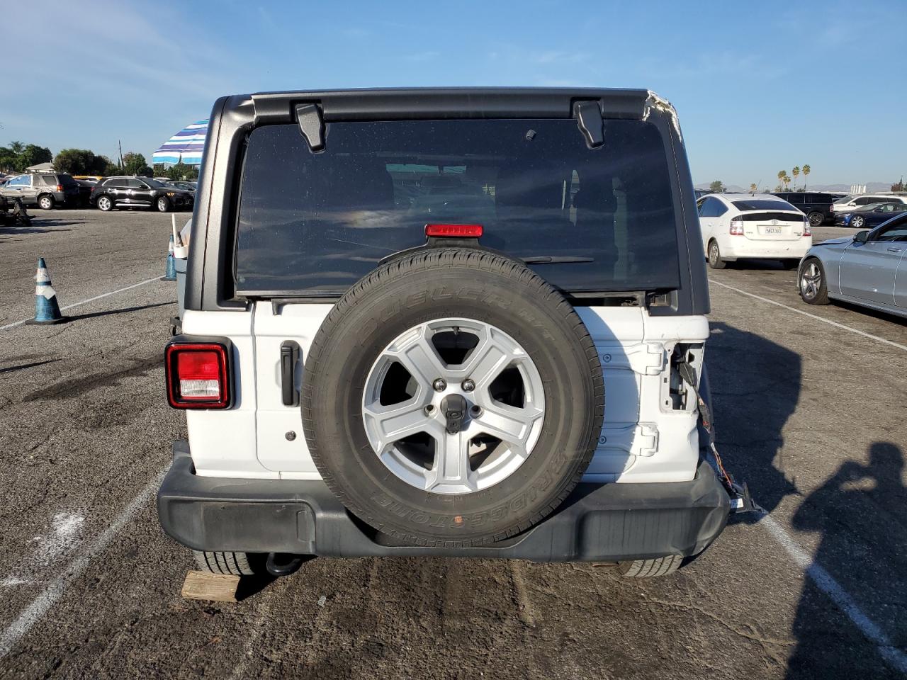 2020 Jeep Wrangler Sport VIN: 1C4GJXAN8LW263630 Lot: 76630664