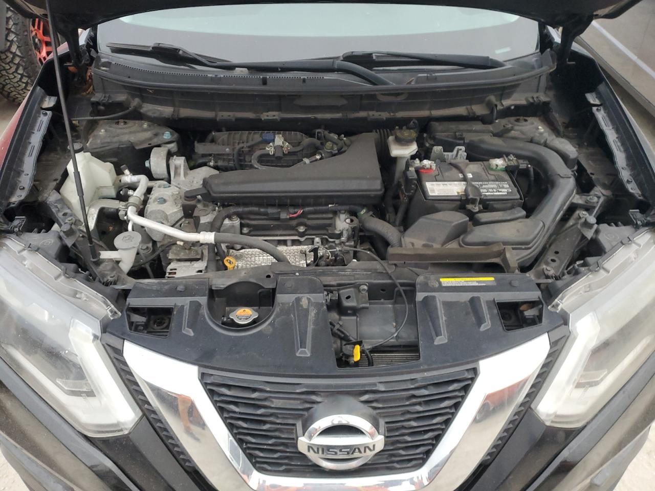 2017 Nissan Rogue - Image 12