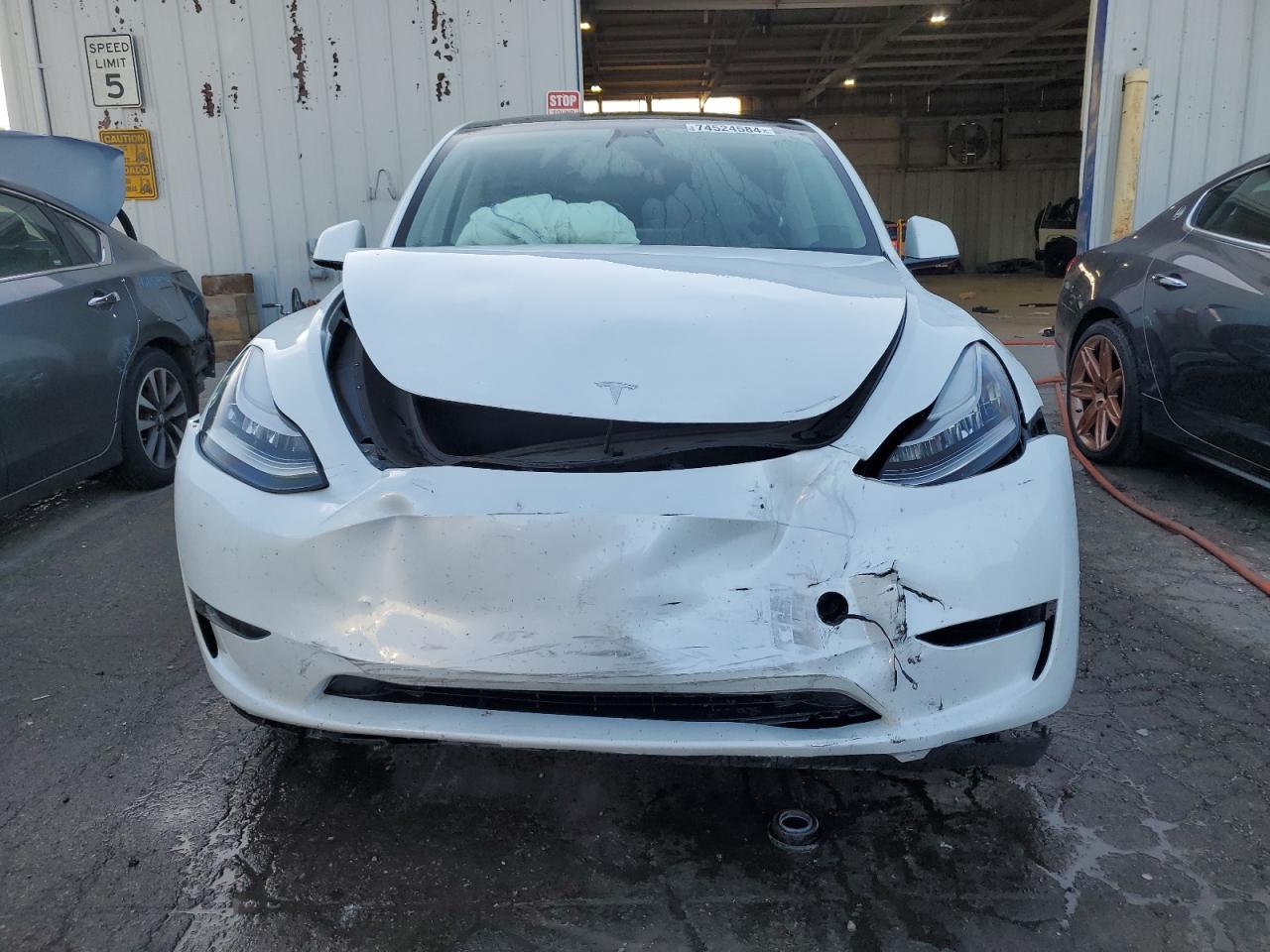 VIN 7SAYGDEE1PA095898 2023 TESLA MODEL Y no.5