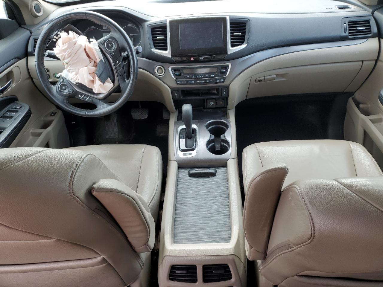2017 Honda Pilot - Image 8
