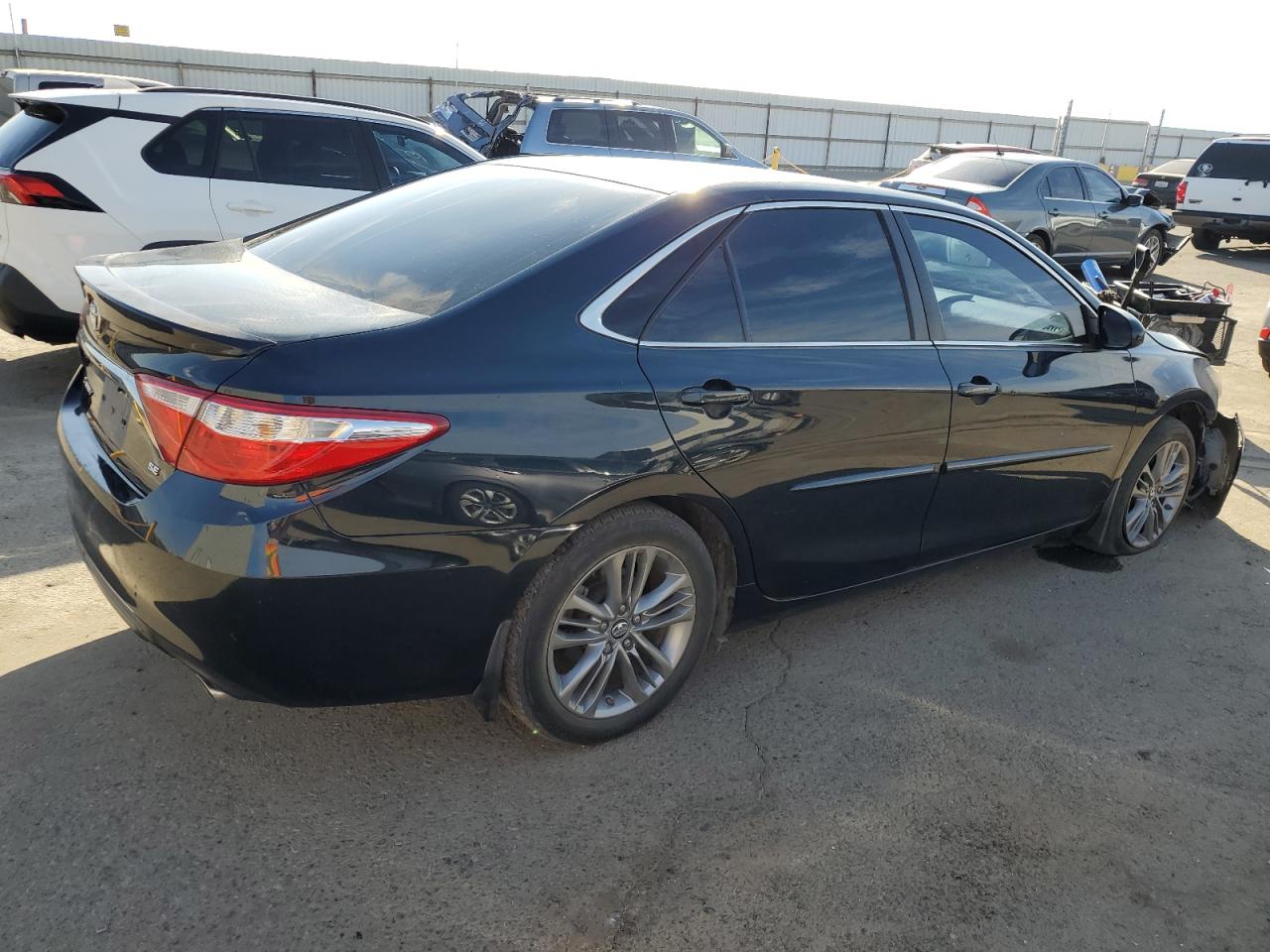 4T1BF1FK2HU375703 2017 Toyota Camry Le