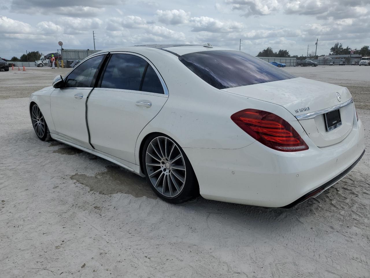 2016 Mercedes-Benz S 550 VIN: WDDUG8CB0GA206163 Lot: 77126134