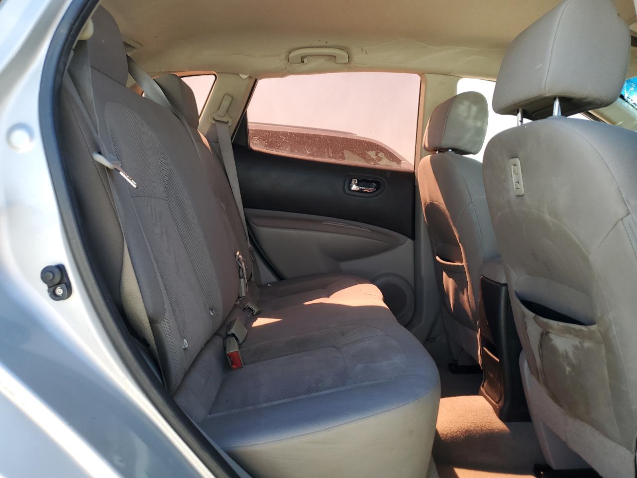 2015 Nissan Rogue - Image 11