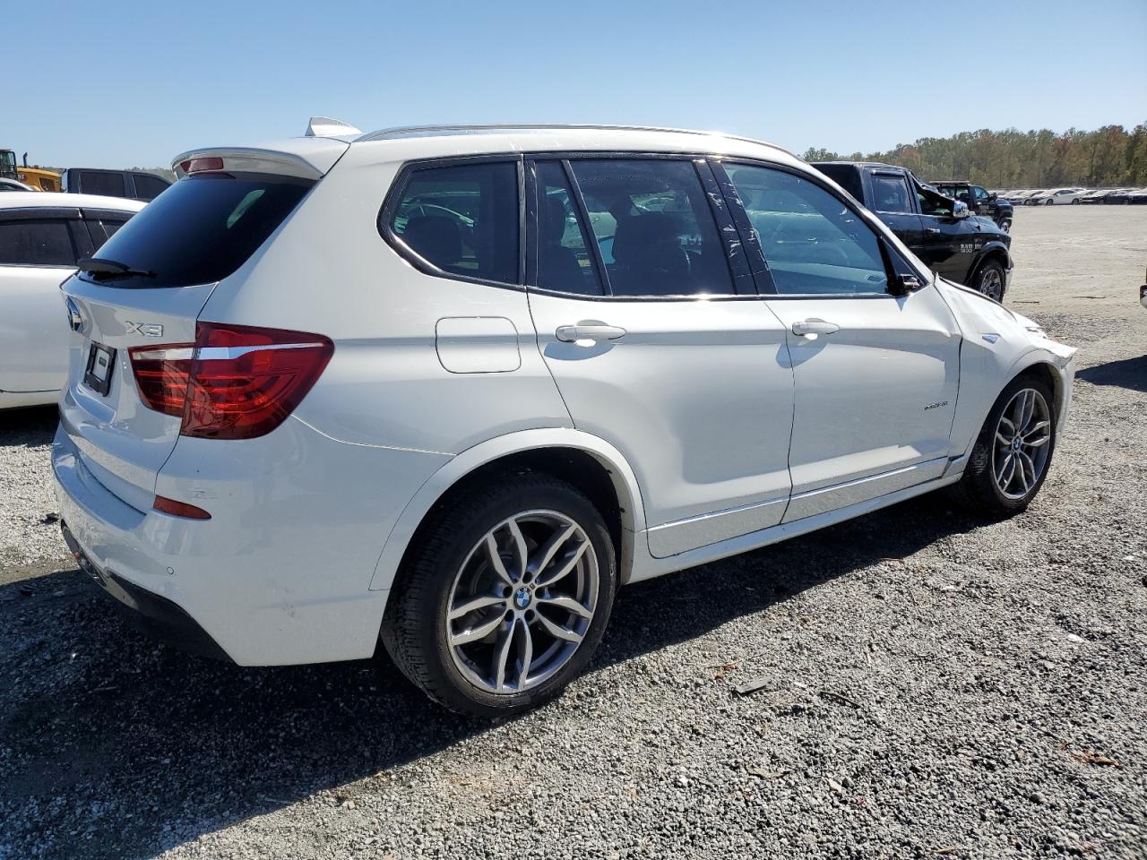 VIN 5UXWX9C39H0T18905 2017 BMW X3 no.3