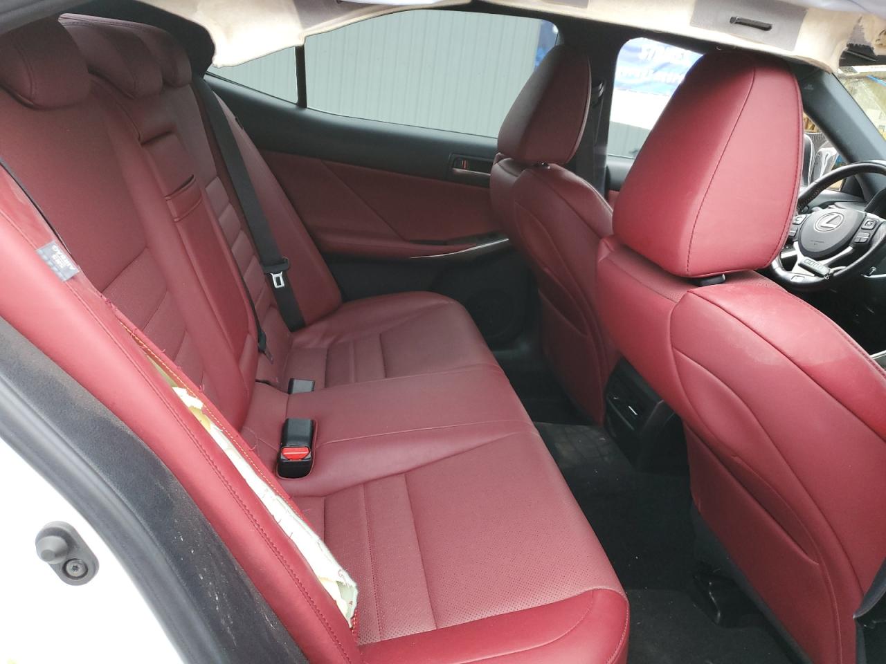 2018 Lexus IS - Image 10