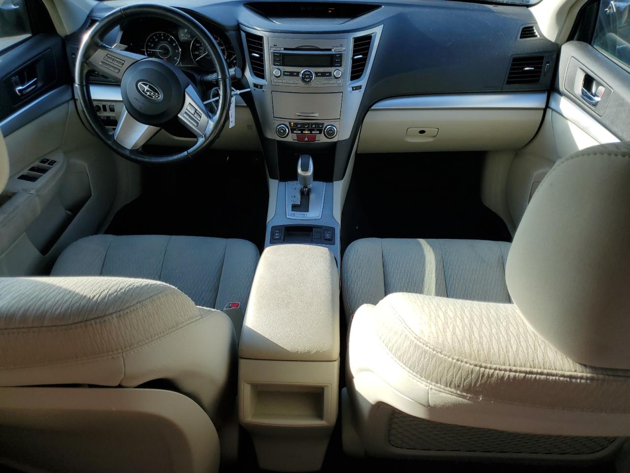 2010 Subaru Outback - Image 8