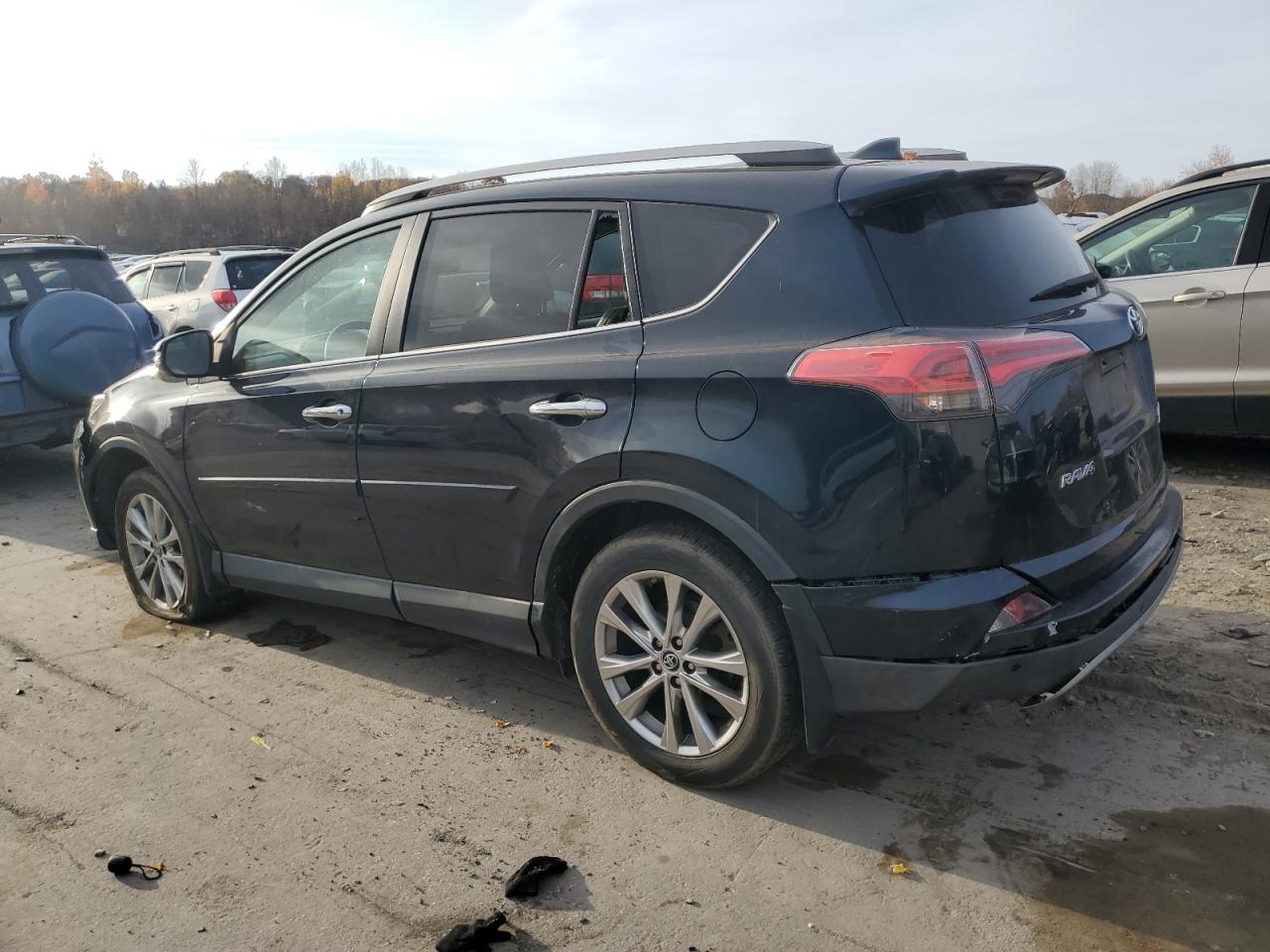 VIN 2T3DFREV4JW739913 2018 TOYOTA RAV4 no.2