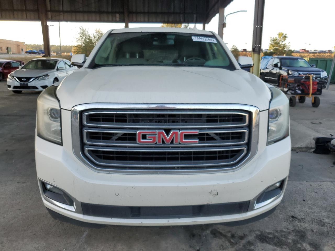 2015 GMC Yukon - Image 5