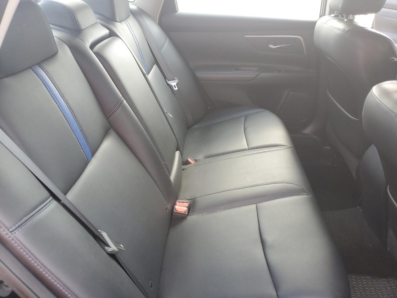 2018 Nissan Altima - Image 10