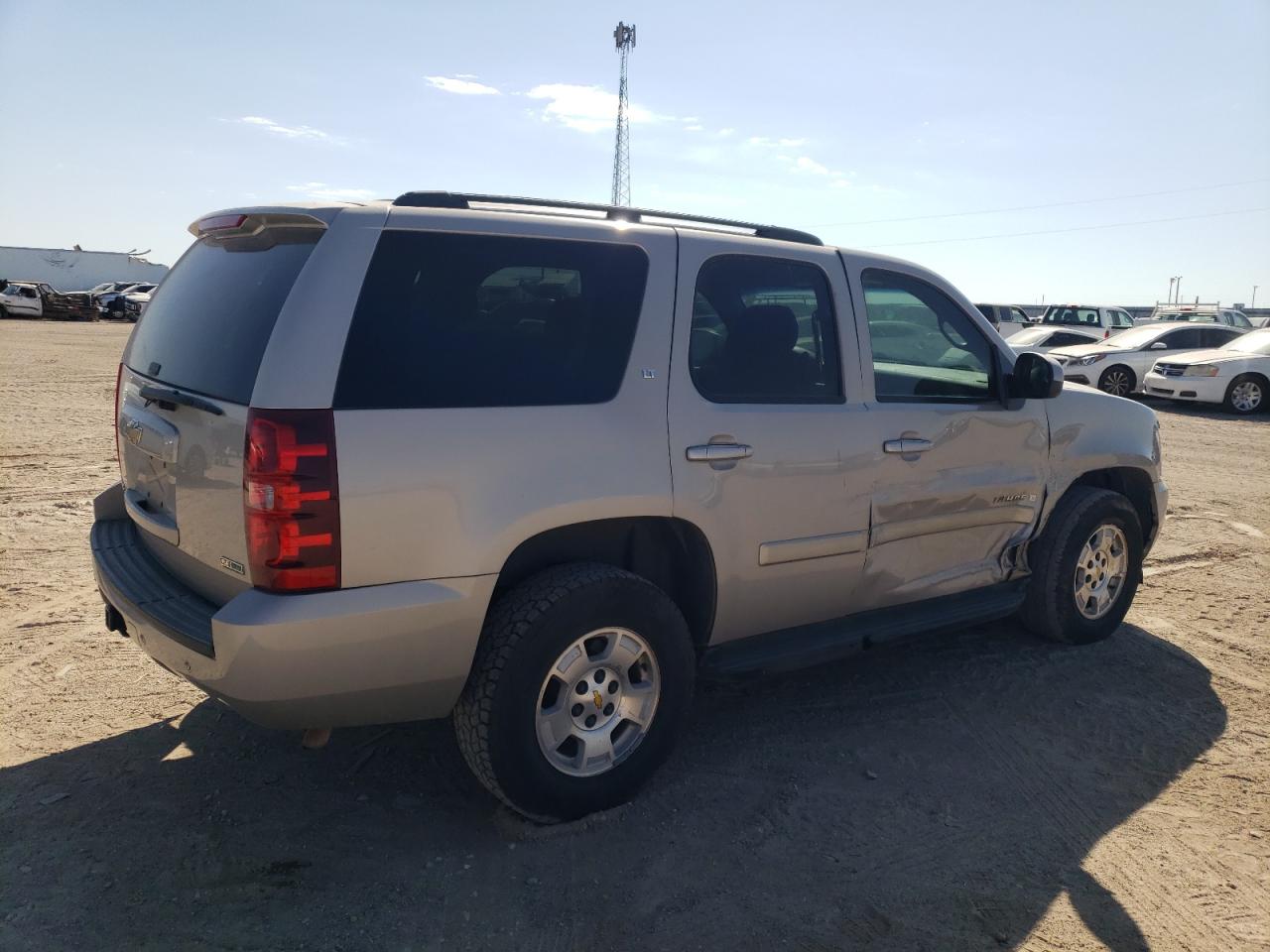 2008 Chevrolet Tahoe K1500 VIN: 1GNFK13088J211417 Lot: 74960074