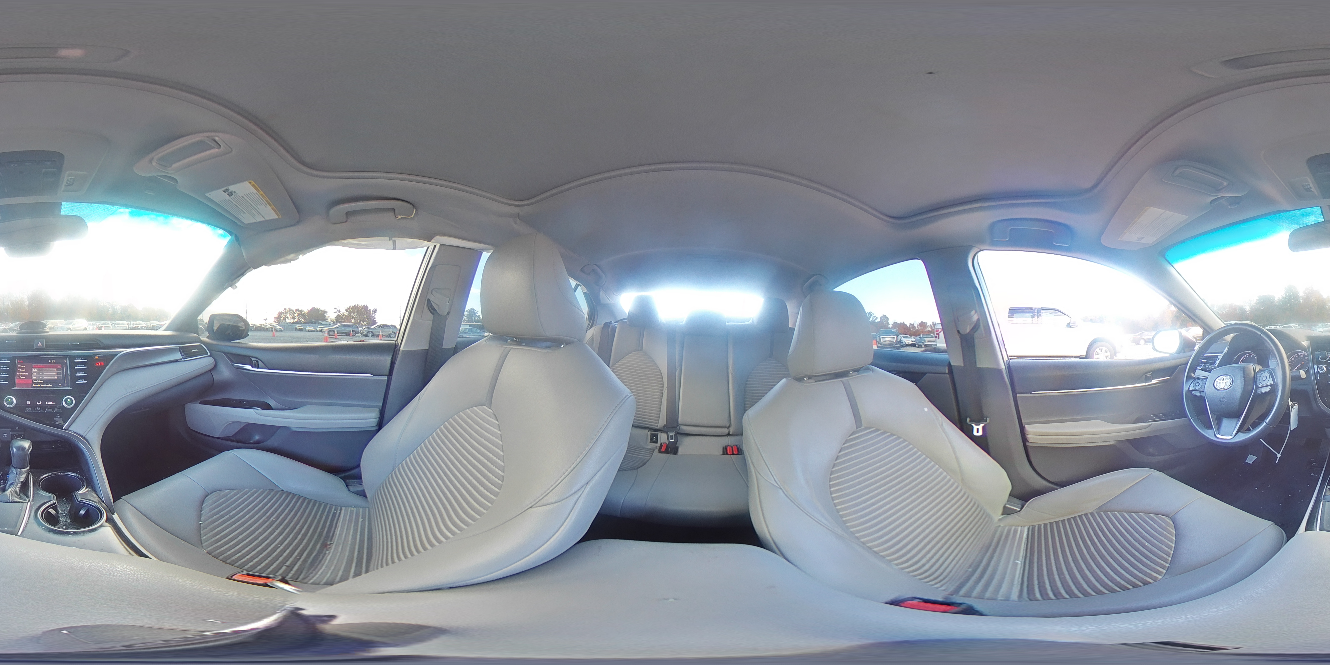 2018 Toyota Camry - Image 12