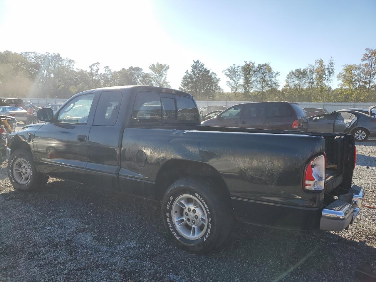 2000 Dodge Dakota - Image 2