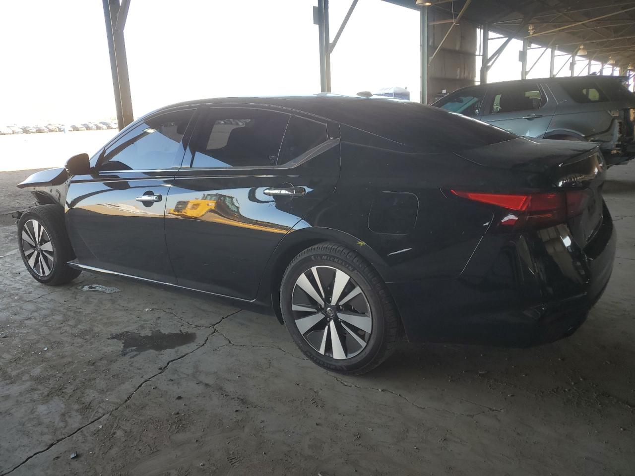 2019 Nissan Altima - Image 2