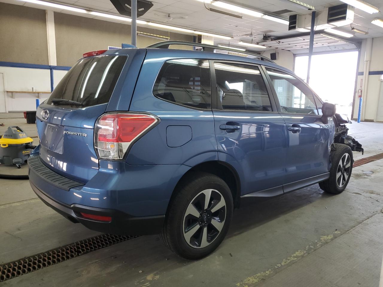 2018 Subaru Forester 2.5I VIN: JF2SJABC0JH438153 Lot: 75915664