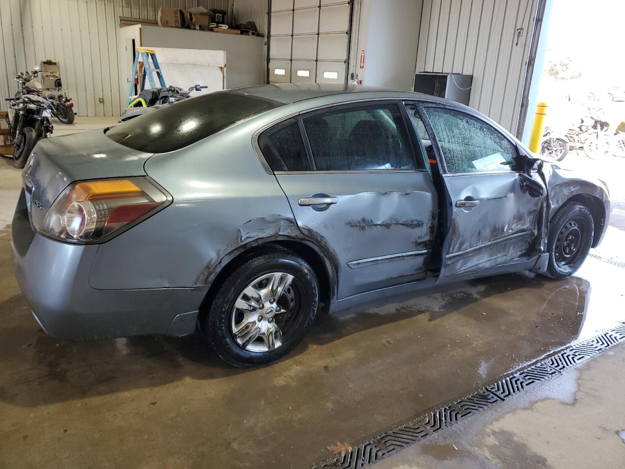 2011 Nissan Altima - Image 3
