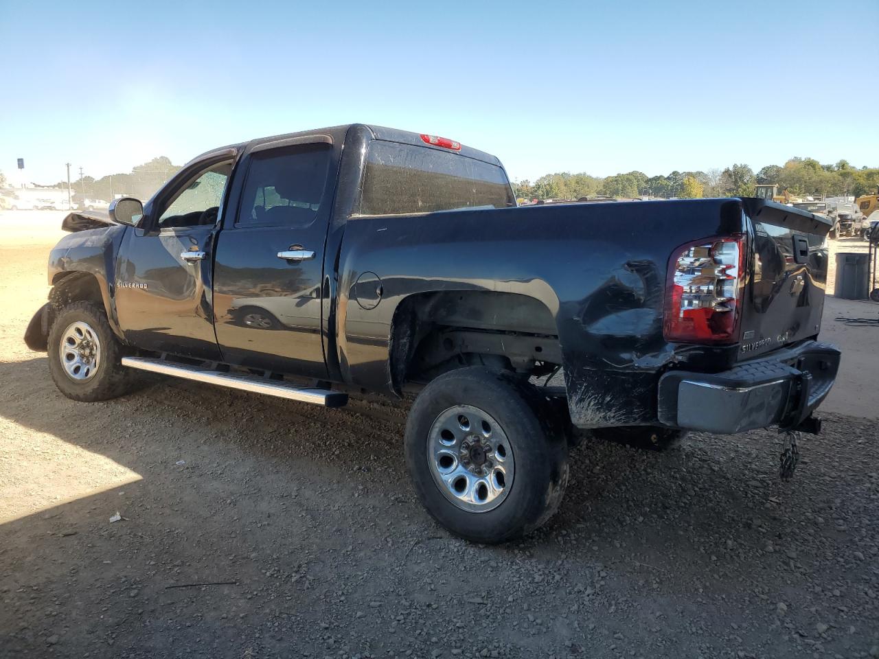 2011 Chevrolet Silverado - Image 2