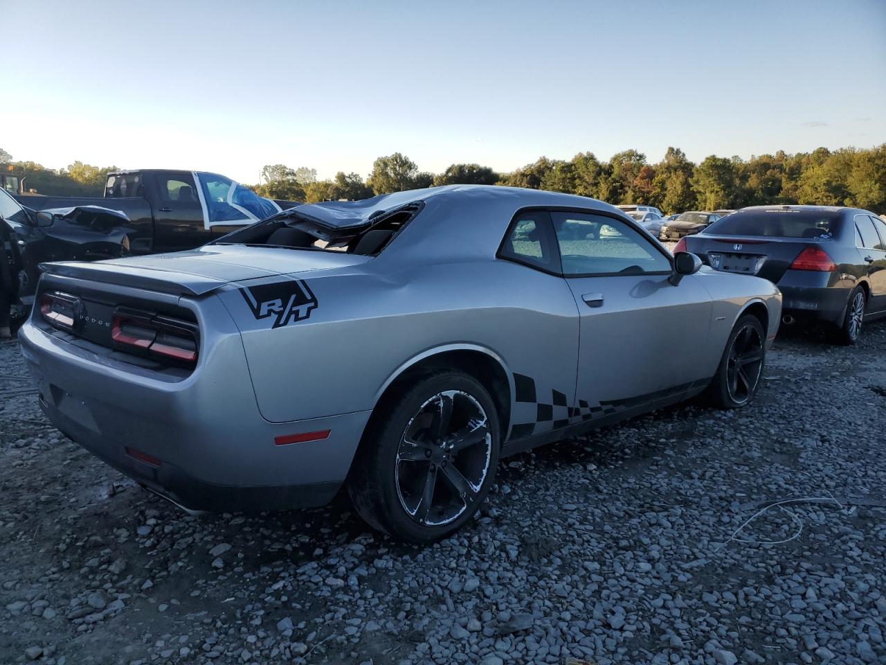 2017 Dodge Challenger R/T VIN: 2C3CDZBT8HH582955 Lot: 76083174