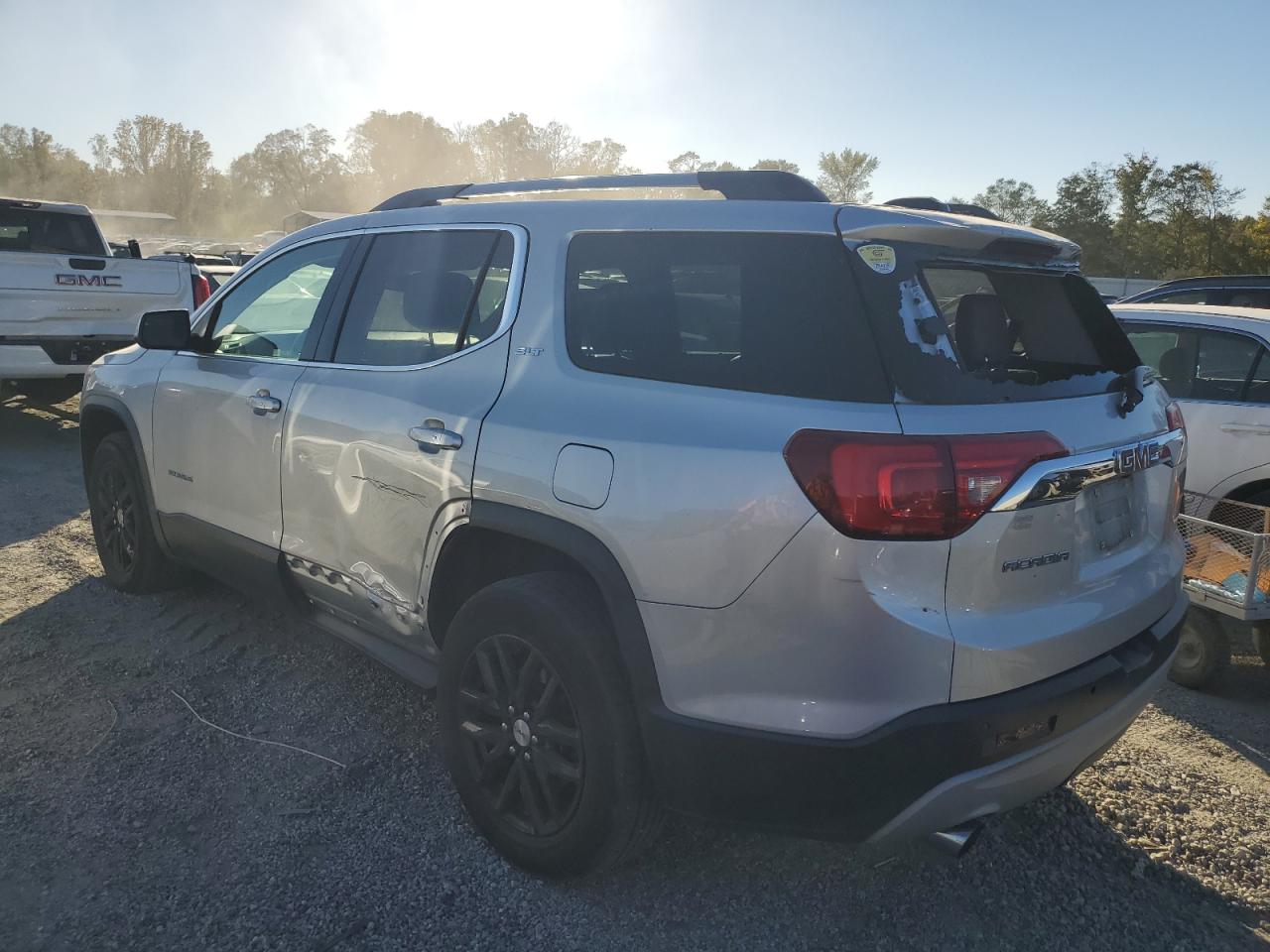 2019 GMC Acadia - Image 2