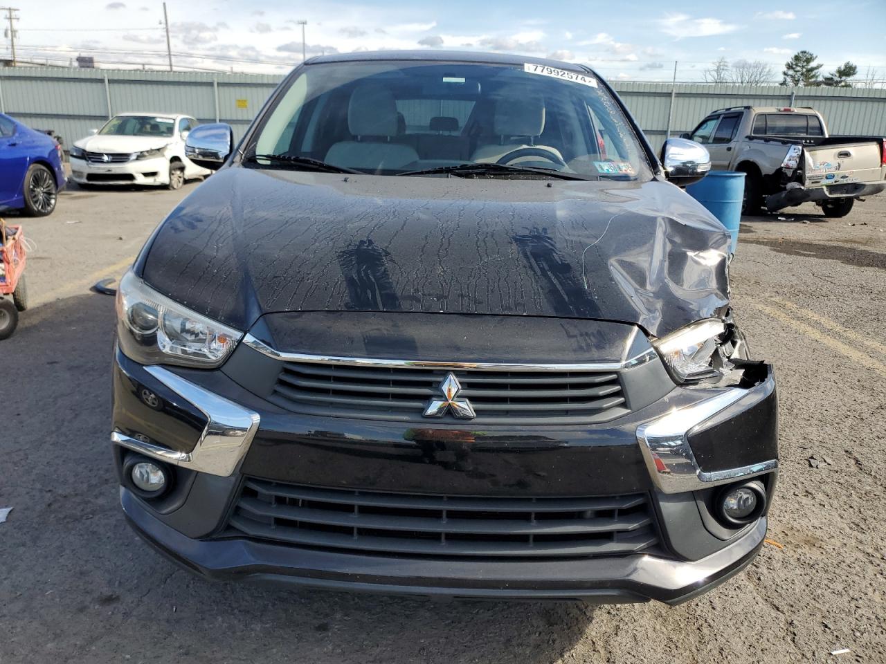 2017 Mitsubishi Outlander - Image 5