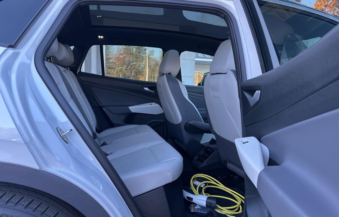 2021 Volkswagen Id.4 First VIN: WVGDMPE24MP007325 Lot: 78248214