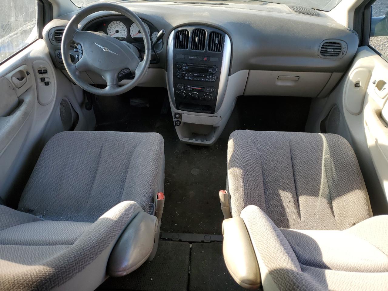2007 Chrysler Town & Country - Image 8