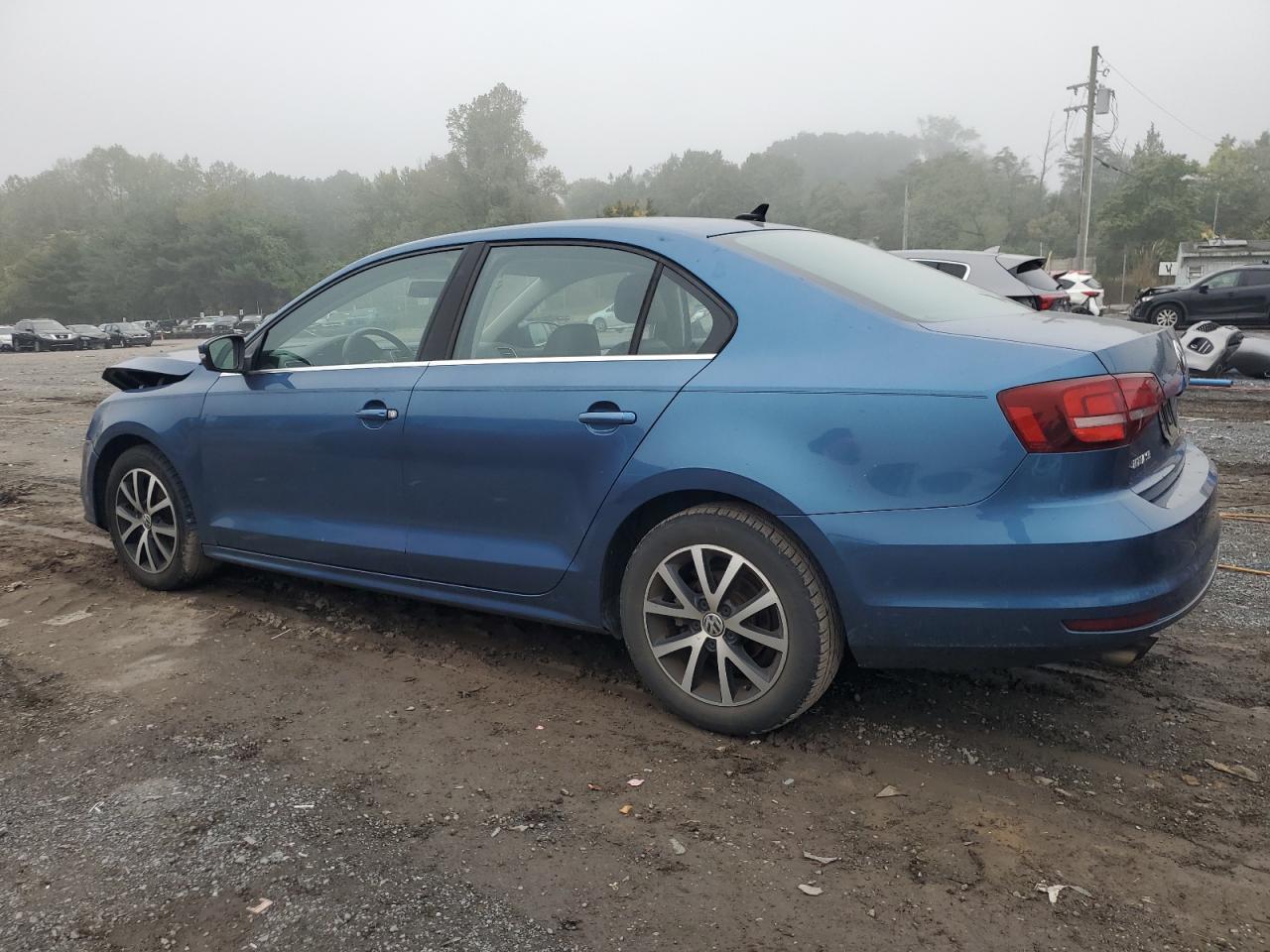 2017 Volkswagen Jetta - Image 2