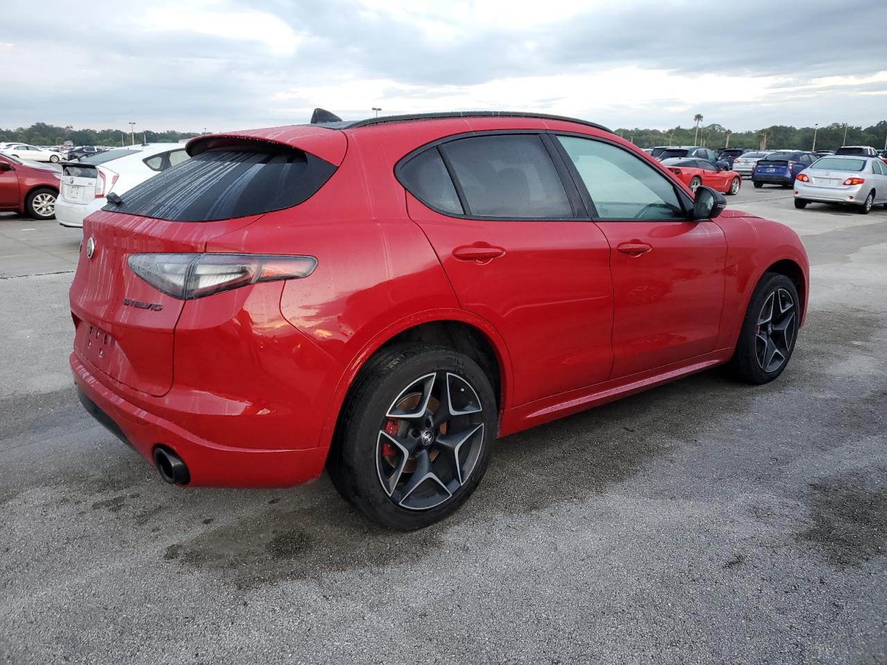 2020 Alfa Romeo Stelvio - Image 3