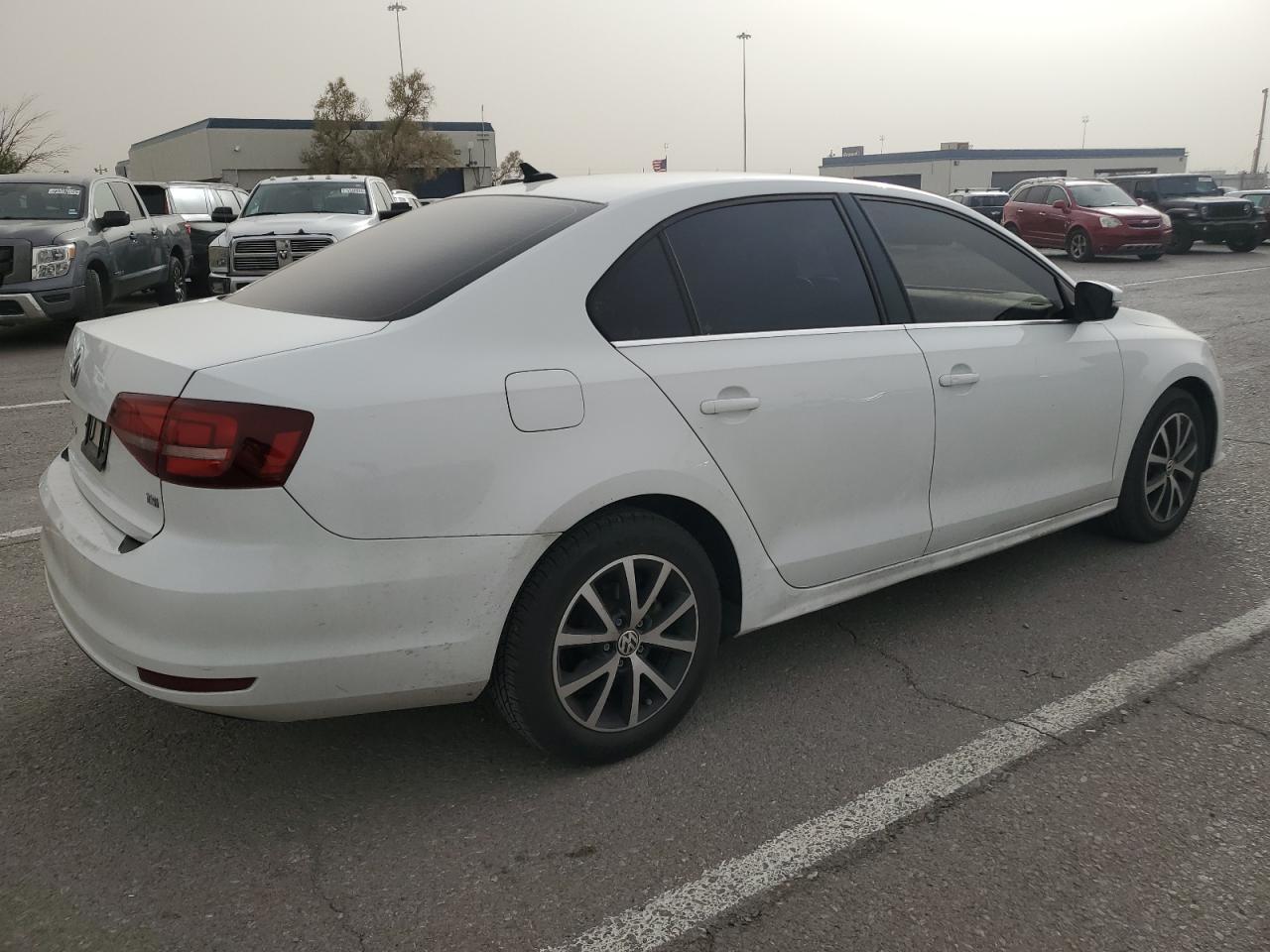 2017 Volkswagen Jetta - Image 3