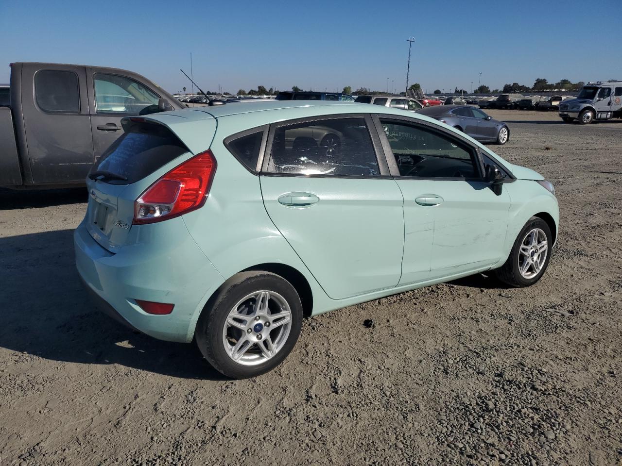 2017 Ford Fiesta - Image 3