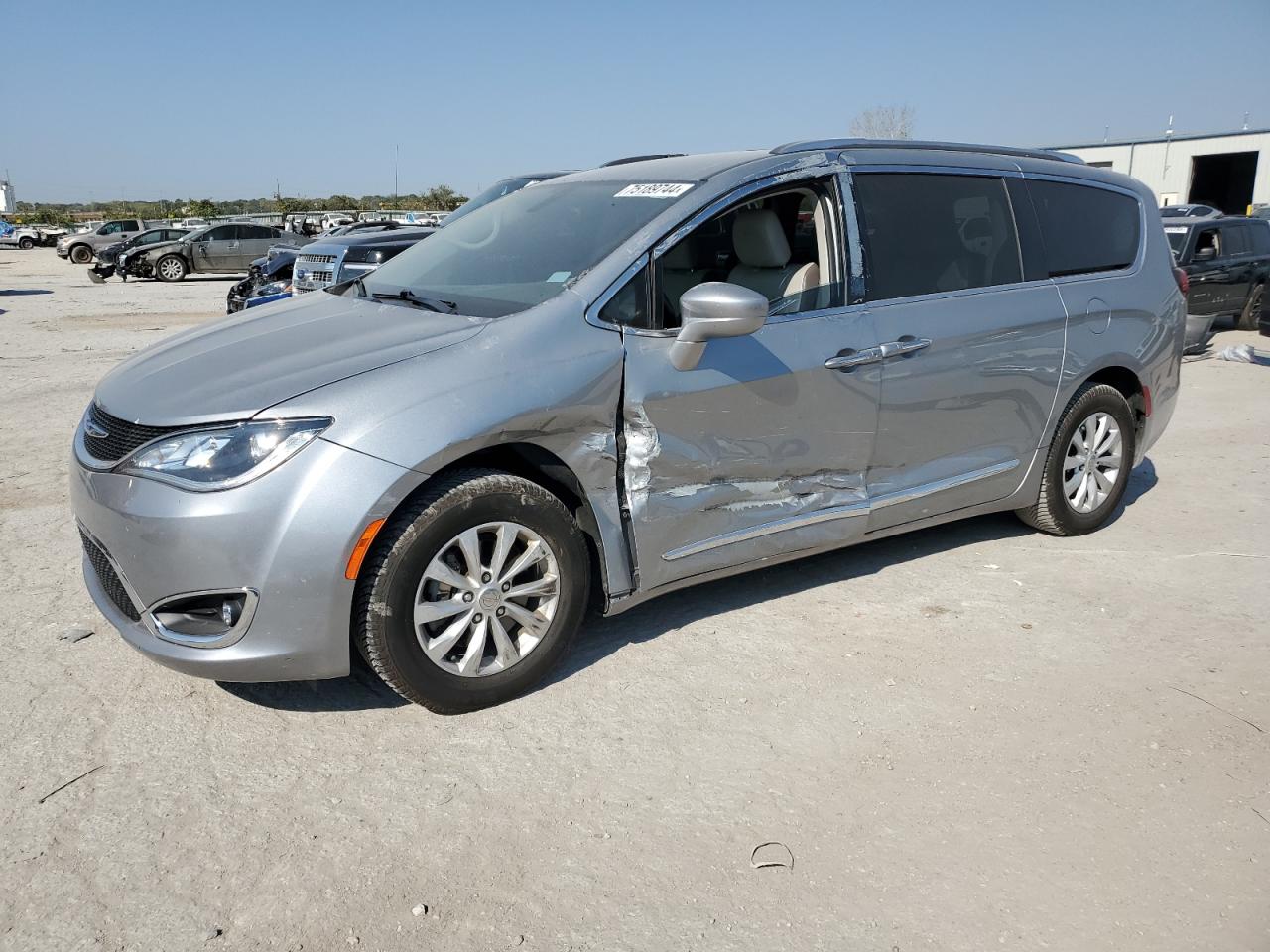 2019 Chrysler Pacifica - Image 1
