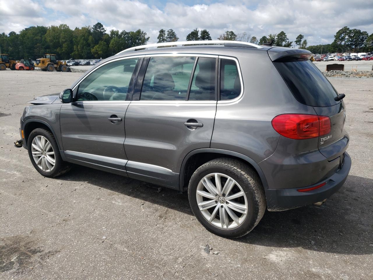 WVGAV7AXXGW592424 2016 VOLKSWAGEN TIGUAN - Image 2