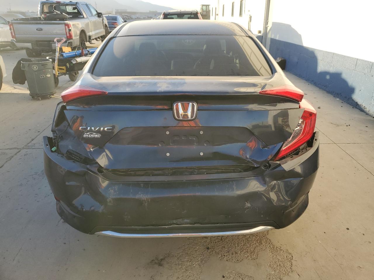 19XFC2F66LE013890 2020 Honda Civic Lx