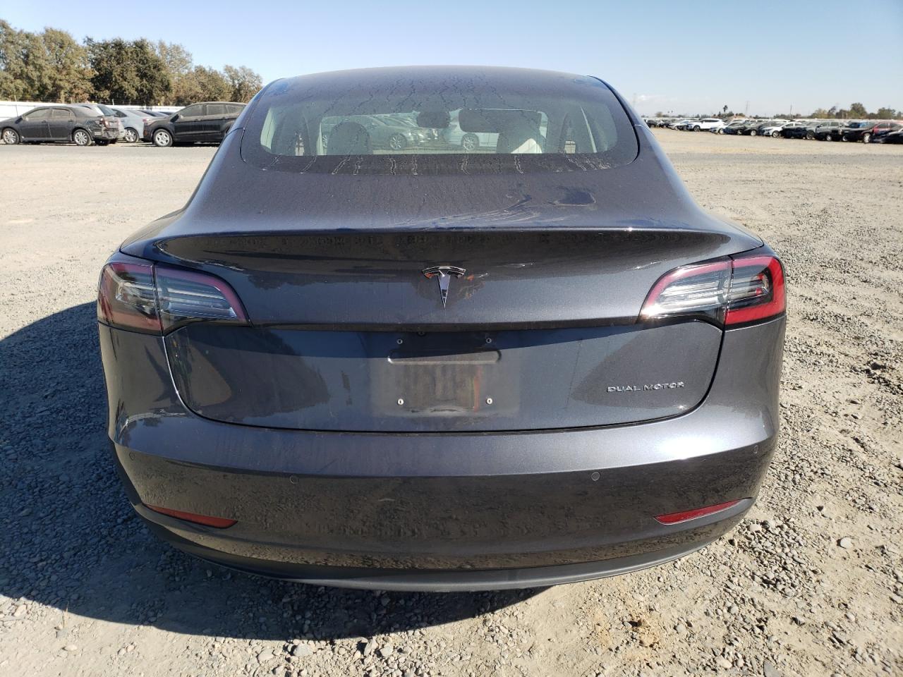 2018 Tesla Model 3 VIN: 5YJ3E1EB7JF100422 Lot: 77915964