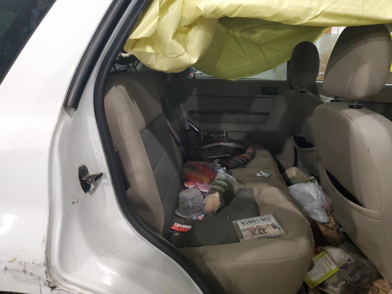 2008 Ford Escape - Image 11
