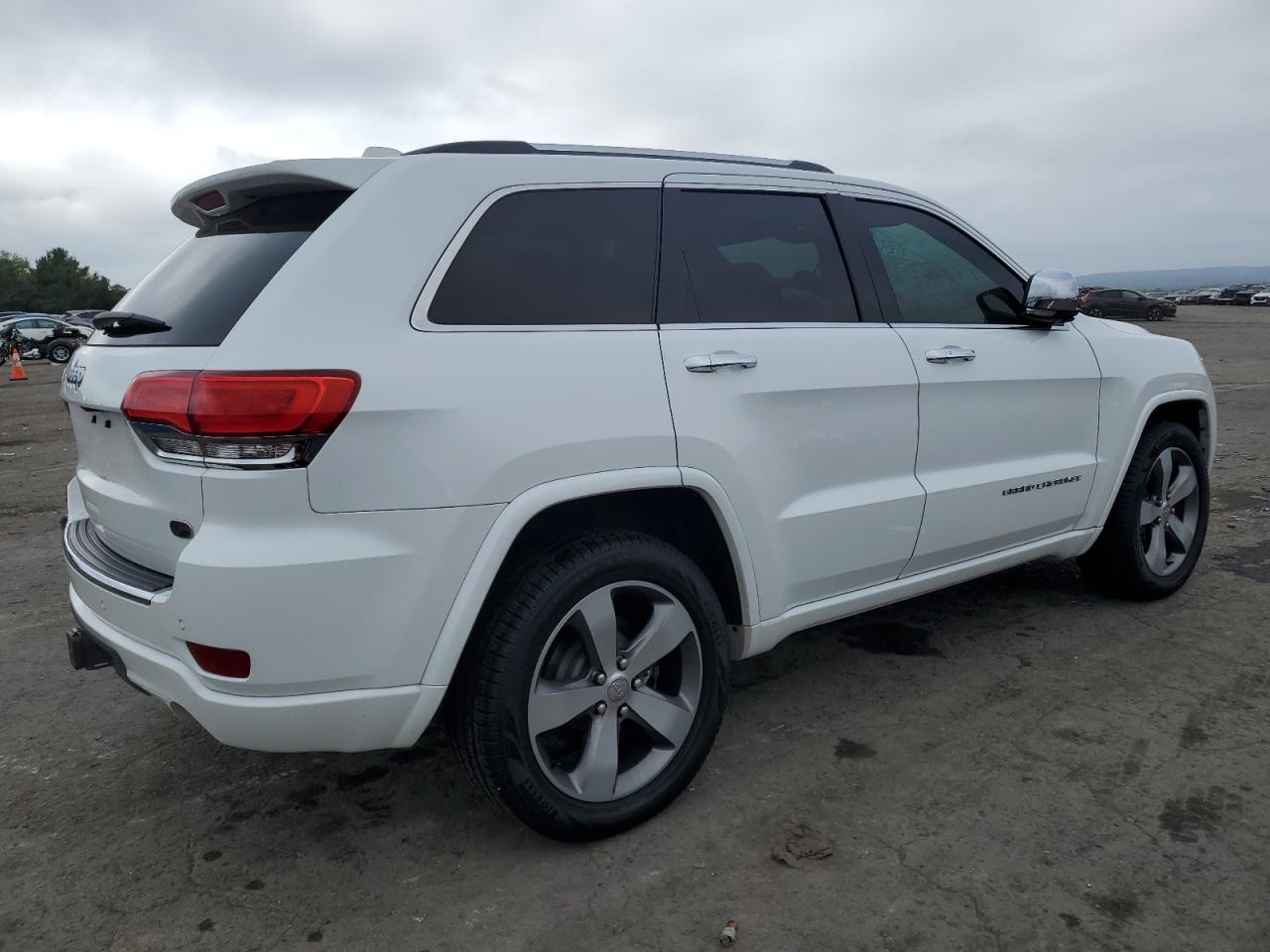 2015 Jeep Grand Cherokee - Image 3